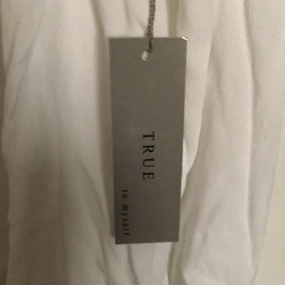 NWT: White Cold Shoulder Top - Picture 4 of 5
